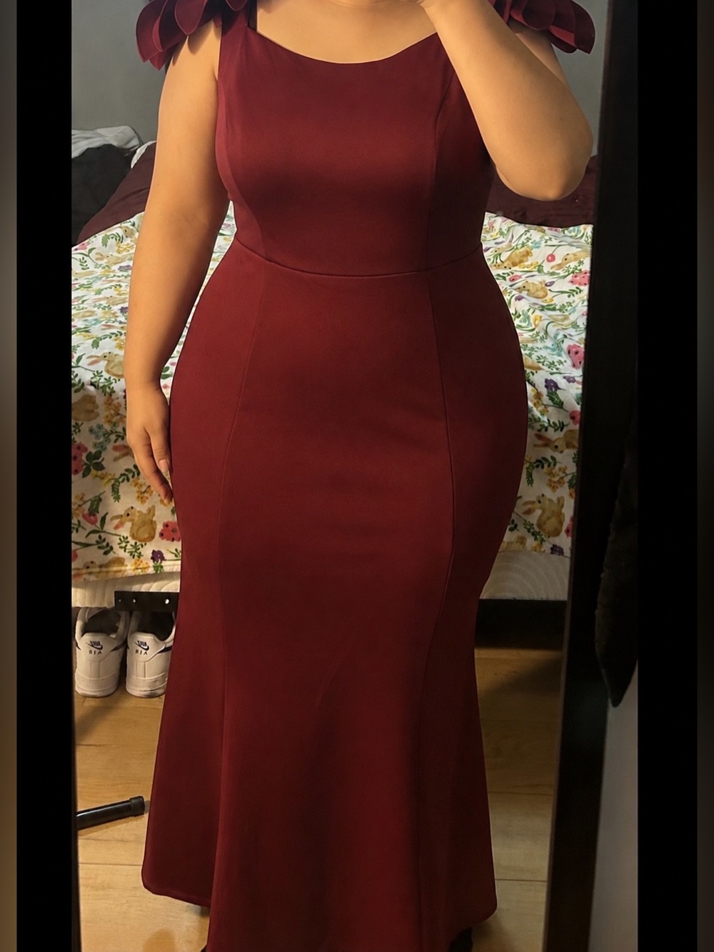 Sleeveless Burgundy Maxi Dress with Sleek Silhouette